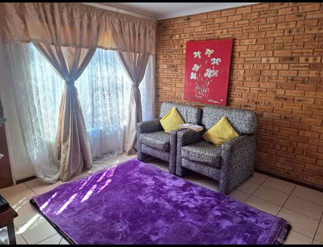 2 BEDROOM SECTIONAL TITLE FOR SALE IN FINSBURY